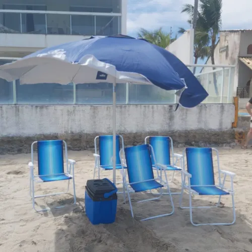 (Detalhe: disponível a partir de 13/10) Conj Praia Sombrinha, 5 Cadeiras e Cooler