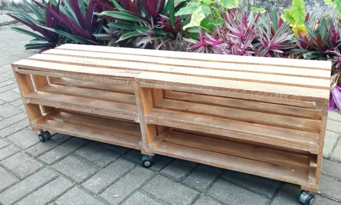 Sapateira em pallet