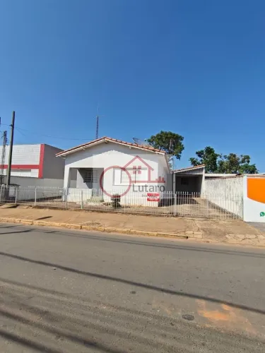 Casa Comercial em Centro (Cardeal) - Elias Fausto, SP