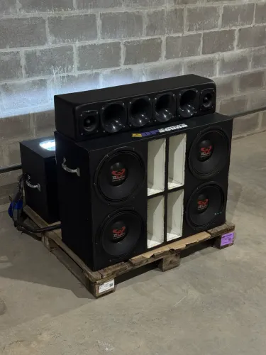 Caixa Bob 4 x 12 - NOVA!!