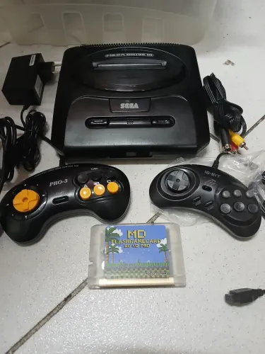 Mega Drive 3 completo com Everdrive
