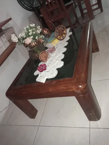 Mesa de centro em angelim