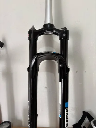 Suspensão Suntour Raidon 32mm aro 29