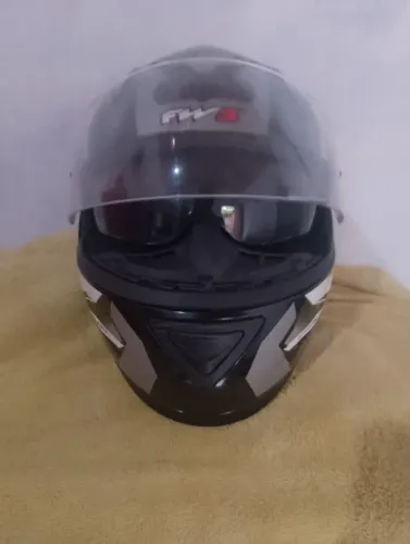 Capacete fw3 com óculos interno, novo