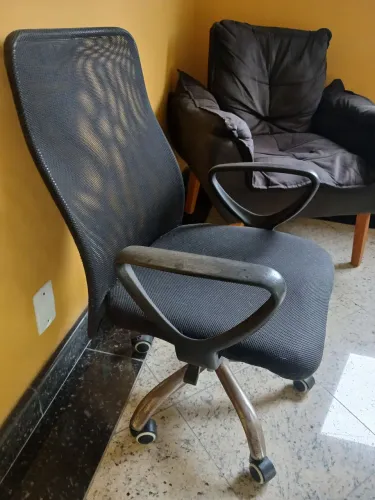 Cadeira giratória para escritório