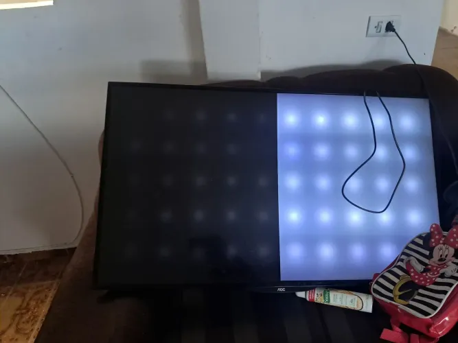 SMART TV AOC 43" DEFEITO