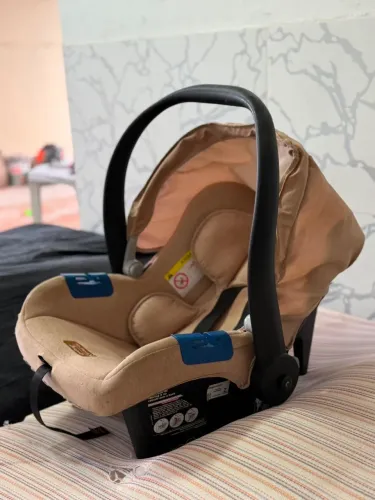 Bebê conforto touring burigotto