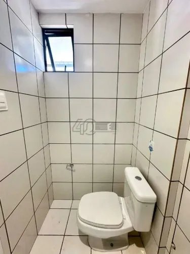 Sala Comercial para Alugar no Centro (45m²)  1 Vaga | 1 Banheiro | Varanda