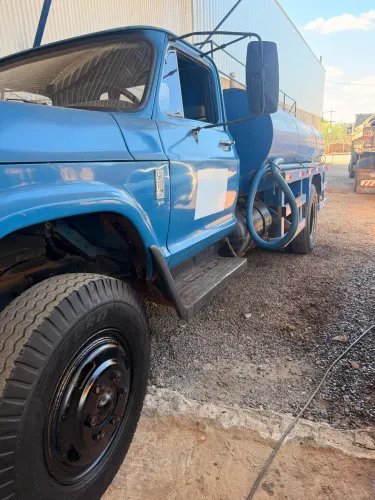 Caminhão Pipa Chevrolet D-60 1978 Diesel - 8.000 Litros - Motor Mercedes 352A