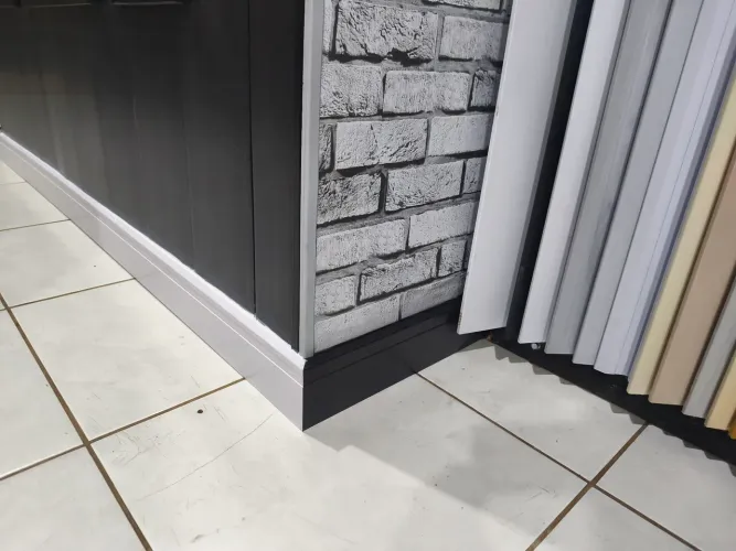 Rodapé de Pvc 10cm - Branco