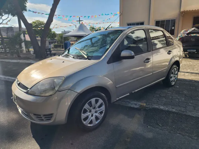 Ford Fiesta Sed. Personnalite 1.0 8V 4P 2006