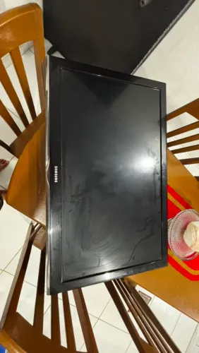 Vendo televisão de 40 polegadas antiga