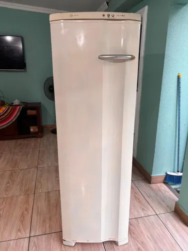 FREEZER vertical Electrolux (USADO) funcionando!