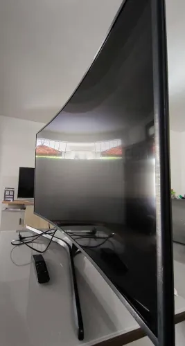 TV Samsung 49 polegadas com defeito