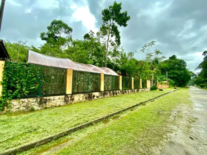 Terreno de 1000mt² em condomínio fechado em Peruíbe