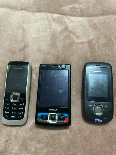 Lote Nokia antigos (N95 8GB + 1600 Vivo + 2220 Classic)
