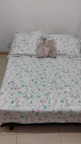 Cama Box casal novíssima 