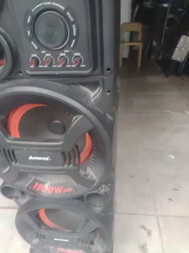 Vendo Caixa Amvox 1500 wats funcionando perfeitamente retirar no centro de são Bernado