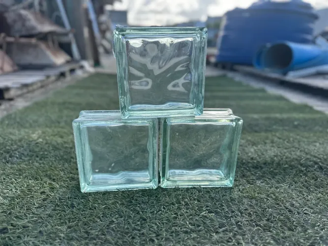 Bloco de vidro Wave 19x19cm incolor Exclusivo Telhanorte