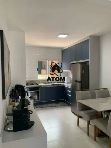 Vendo lindo Sobrado em Condomínio Fechado