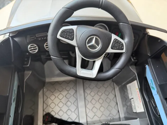 Vendo carrinho elétrico infantil