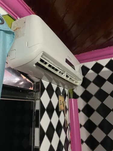 Central de Ar (COM DEFEITO)