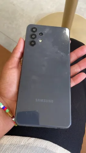 VENDO SAMSUNG A 32 USADO 300 reias
