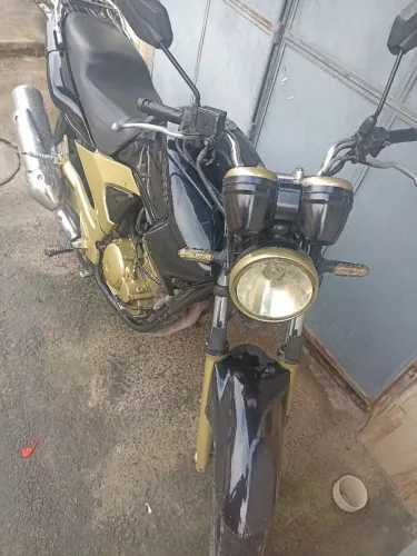 Vendo Fazer 250