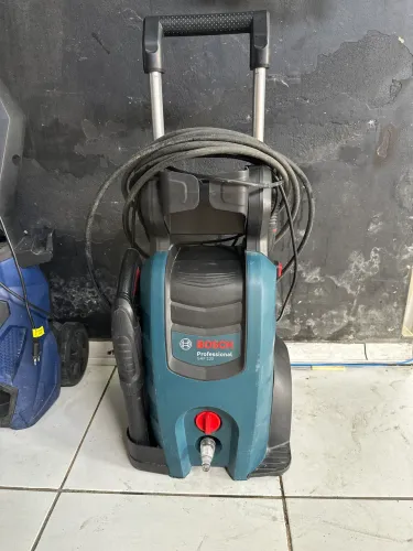 VENDO LAVADORA DE ALTA PRESSÃO BOSCH