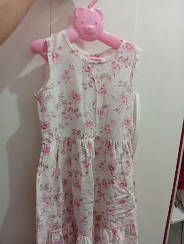 Lote com 50 peças feminina 8 anos 200 reais