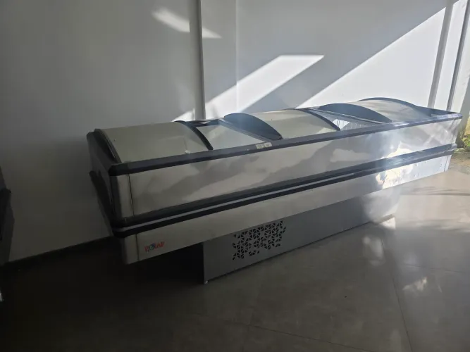 Expositor ilha para congelados