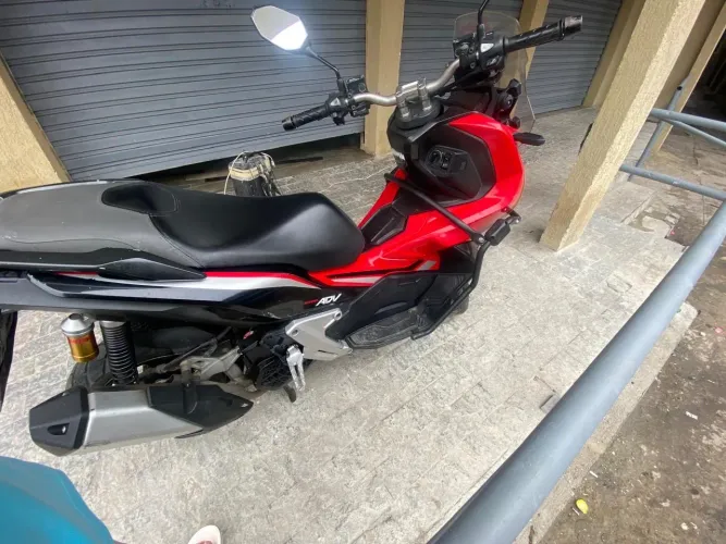 Honda adv