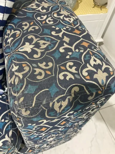 Sofá de três lugares