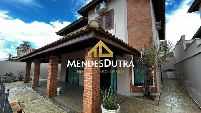 Casa em condomínio com 4 quartos à venda no bairro Morato em Piracicaba-SP.