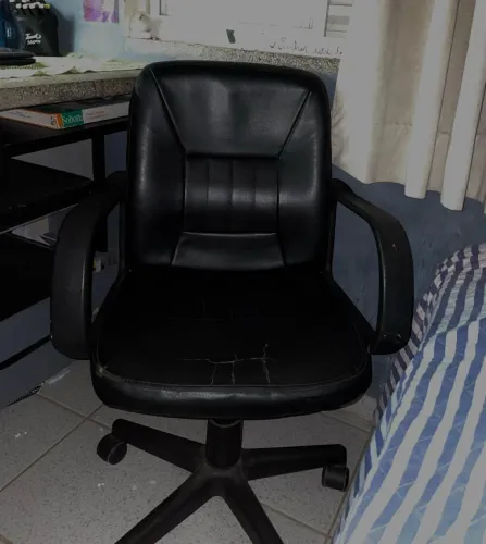 Vende-se Cadeira