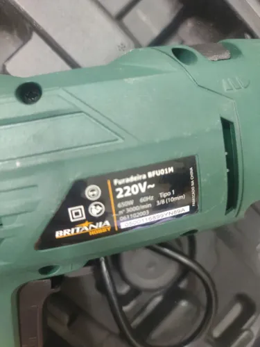 Furadeira de impacto 220v