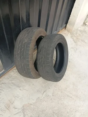 Pneus 215/60/17