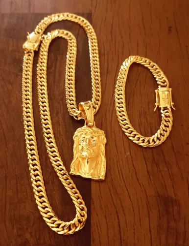 Belo conjunto banhado a ouro 18k novo 
