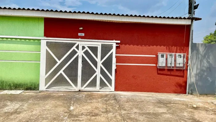 Aluga-se um casa