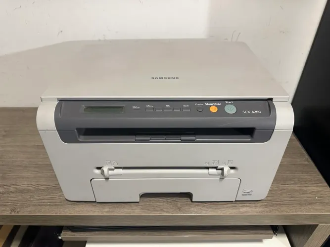Impressora multifuncional Samsung SCX-4200