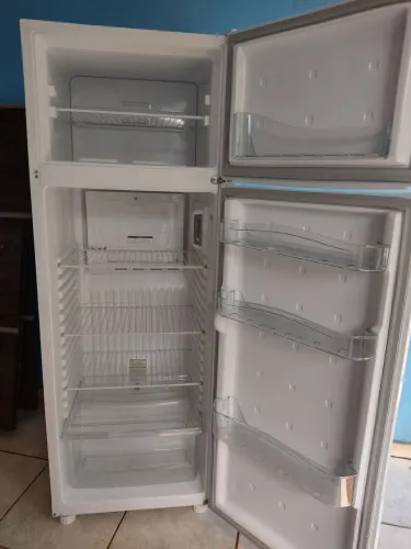 Geladeira Consul d Frost Free 334 litros w110