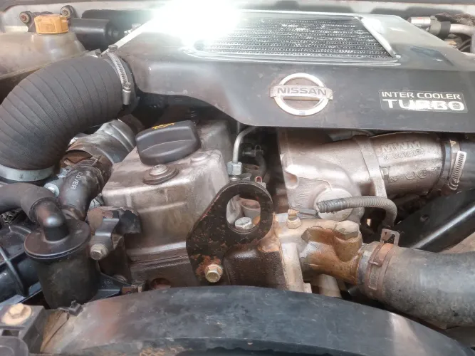 Nissan Frontier Se/se Strik/one CD 4X4 2.8 Dies 2004