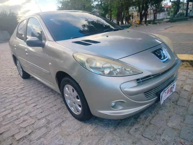 Peugeot 207 Sed. Passion XR Sport 1.4 Flex 8V 4P 2012