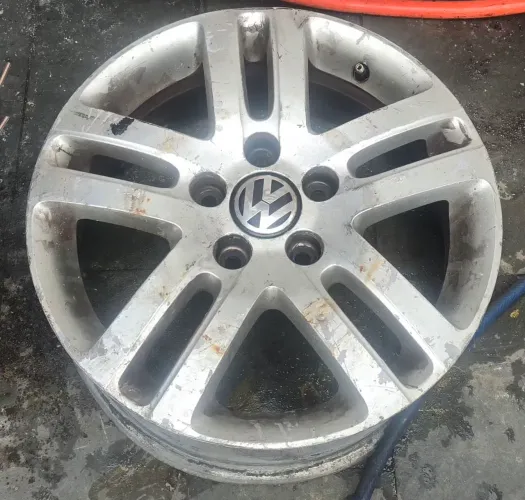 4 Rodas aro 16 de 5 furos Jetta 2.5