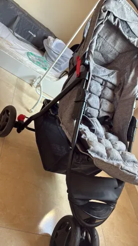 Carrinho de bebê cisco kides