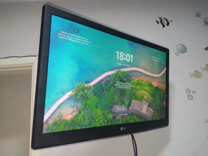 TV LED LCD de 32" LG - Suporte - Control 