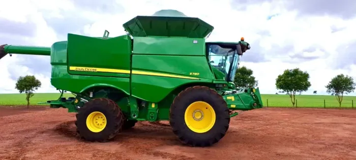 Colheitadeira s780 a venda avista