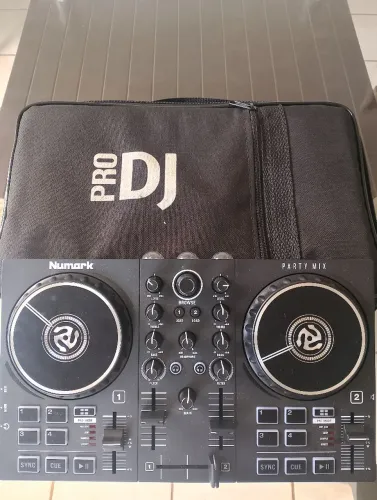 Controladora Party Mix Live DJ Com Altifalantes.