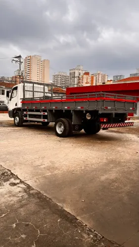 MERCEDES BENZ - MB 815 - CARROCERIA DE MADEIRA
