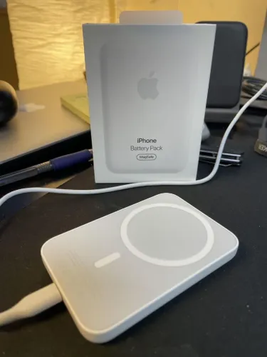 POWERBANK MAGNETICO APPLE